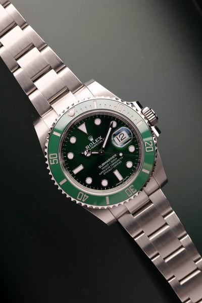 2018 Rolex 116610LV Hulk Submariner -Japan  Box and Card