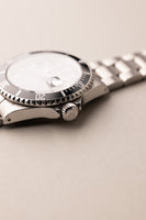 2001 Rolex 16610 Submariner - Full Set
