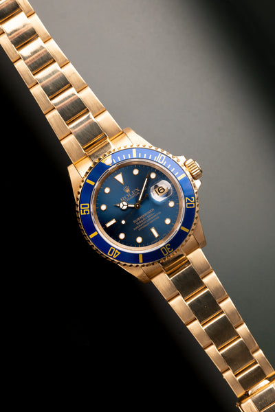 1991 Rolex Blue Pastel 16618 Yellow Gold Submariner - box and manuals
