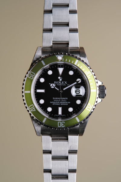 2007 Rolex 16610LV Lime Kermit Submariner - Box and Papers